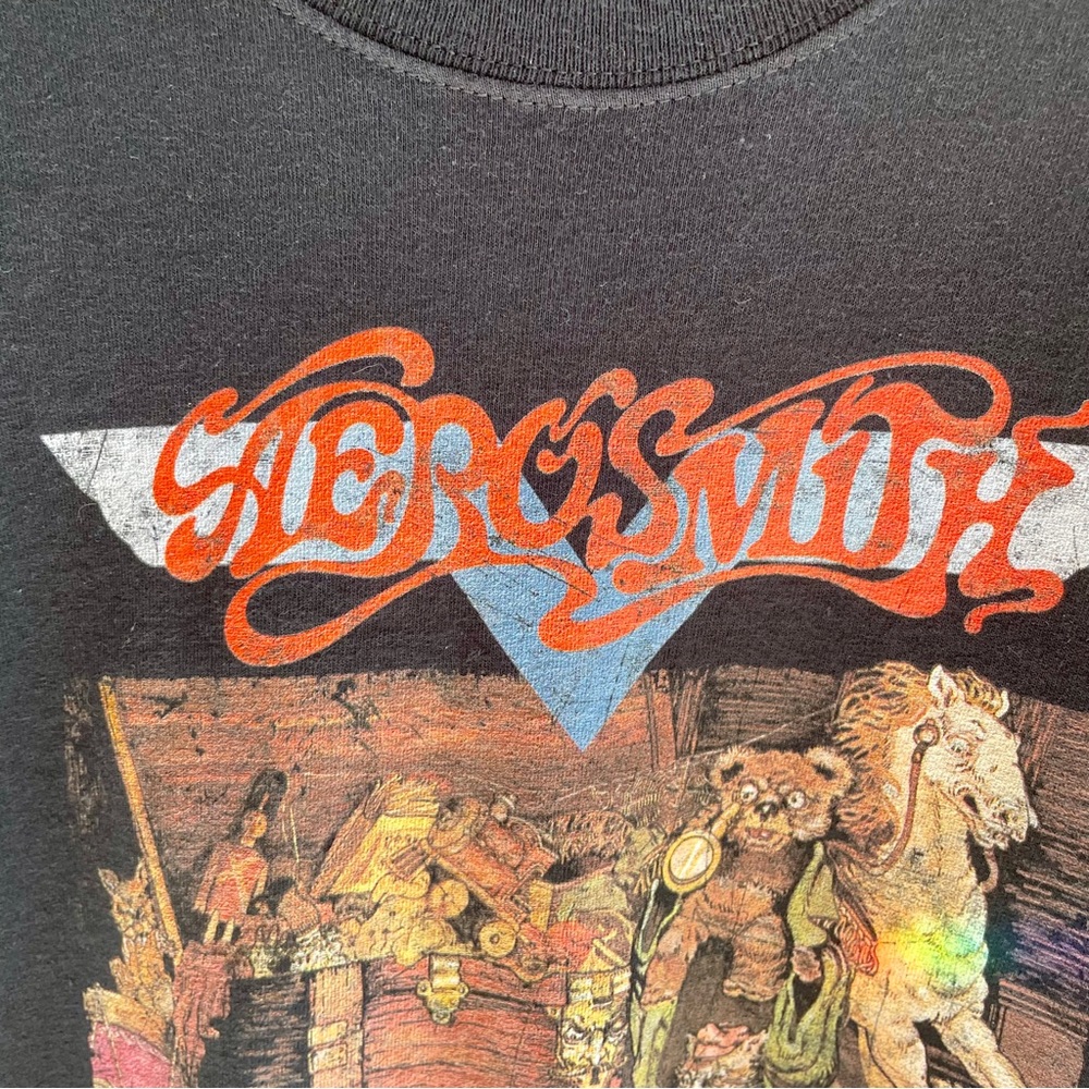 Aerosmith Toys in the Attic Graphic Band Tshirt. Black. Gildan Tag. Size Medium - Picture 9 of 11